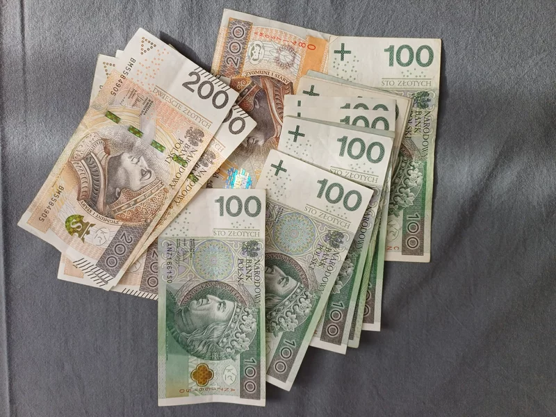 Możesz sporo zarobić na obligacjach. W kwietniu kupisz je taniej