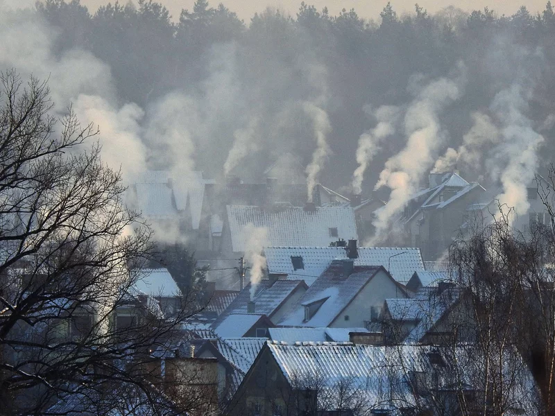 Tyle dostaną poszkodowani przez „Czyste Powietrze”. Na co można liczyć?