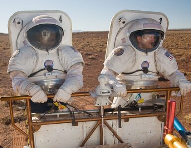 Miniatura: NASA zamknie 4 astronautów na rok. To test...