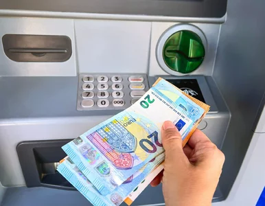 Miniatura: Tu bankomatów jest coraz mniej. Karta...