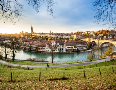 Miniatura: Co 15 miliarder mieszka w Szwajcarii lub...