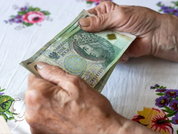 Miniatura: Seniorzy mogą się zdziwić. Kwoty świadczeń...