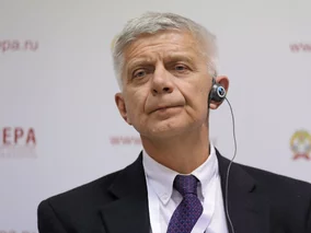 Miniatura: Polska powinna przyjąć euro? Były premier...
