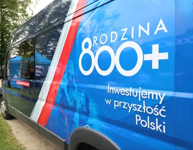 Miniatura: Ruszyło nowe 800 plus. Rodzicom nie trzeba...