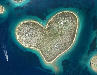 Wyspa w kształcie serca hitem sprzedaży. Do kupienia magiczne miejsce w...
