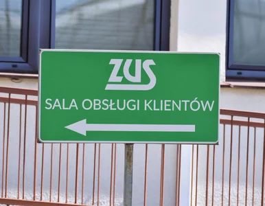 Miniatura: ZUS może wypłacać prawie 2 tys. zł...