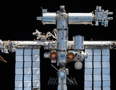 Miniatura: NASA musiała uniknąć zderzenia. Stacja ISS...