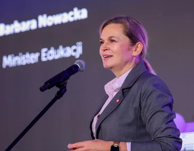 Miniatura: Szefowa MEN o podwyżkach dla nauczycieli....