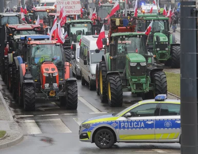 Miniatura: Karetka pędziła w kierunku zablokowanej...