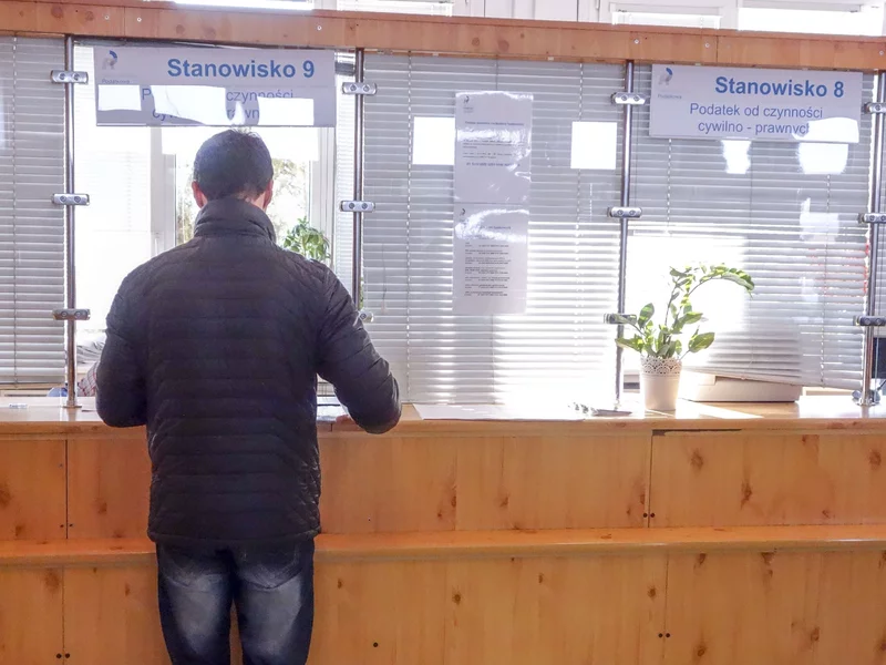 Polacy poszkodowani przez opieszałość fiskusa. Urzędników broni sąd