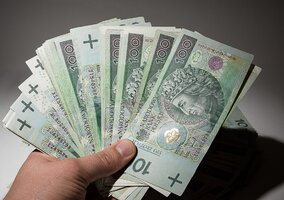 Miniatura: Gotówka znów na wagę złota? Banki radzą,...