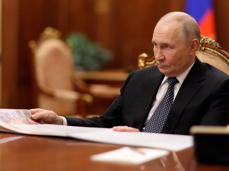 Putin liczy na cud. „Prędzej zabraknie mu Rosjan czy pieniędzy?”