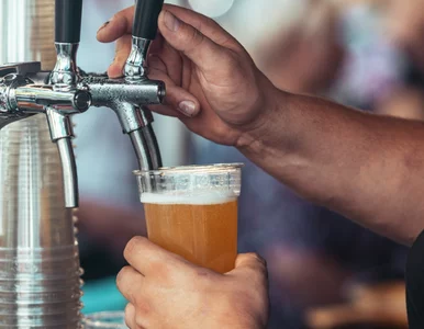 Miniatura: Niemcy piją coraz mniej. Branża w...