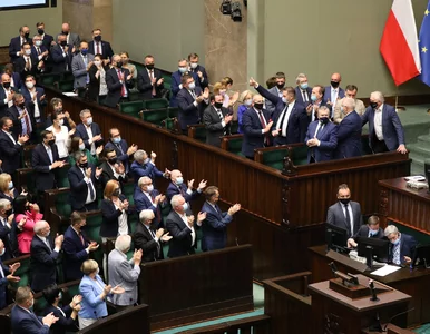 Miniatura: Prezydent przypieczętował podwyżki dla...