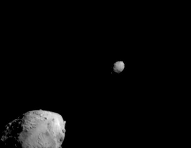 Miniatura: Zderzenie sondy z asteroidą. NASA...