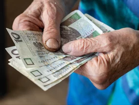 Miniatura: Ci seniorzy otrzymają w 2026 r. niemal 7...