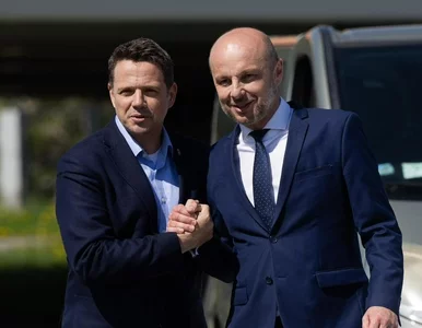 Miniatura: 30 tys. zł pensji, 5 tys. zł oszczędności....