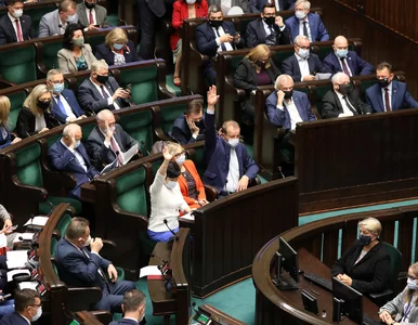 Miniatura: Burzliwa debata w Sejmie. PiS...