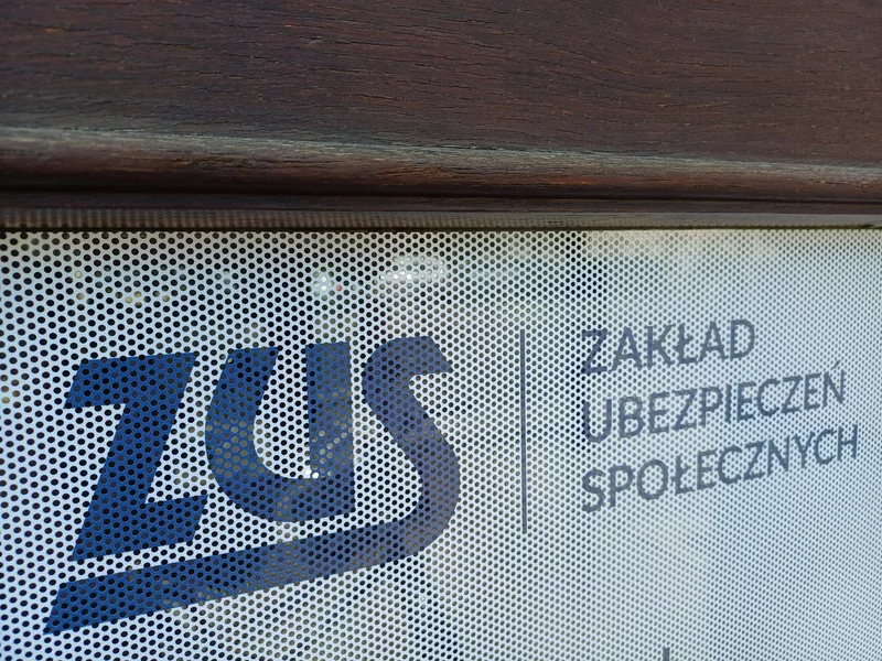 ZUS już zmienia śmieciówki w etaty. I to bez reformy PIP