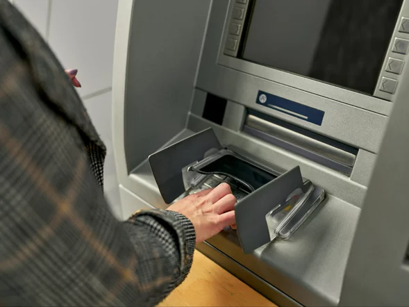 Miniatura: Gotówka wraca do łask. Bank centralny...