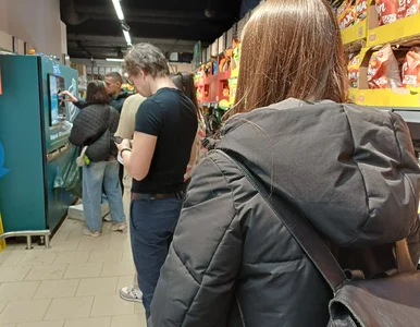 Miniatura: System kaucyjny na zakręcie. Jeden z...