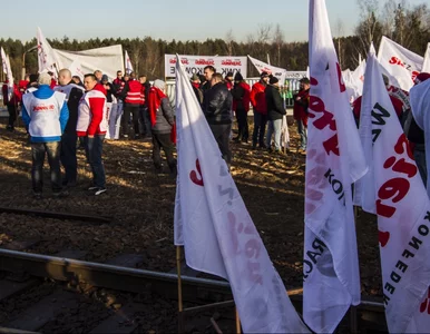 Miniatura: Górnicy domagają się więcej pieniędzy od...