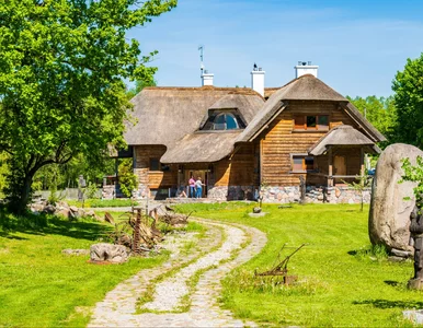 Miniatura: Domy za symboliczną złotówkę w Polsce?...