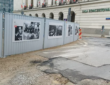 Miniatura: Bezmyślność i biznesowa buta. Warszawa...