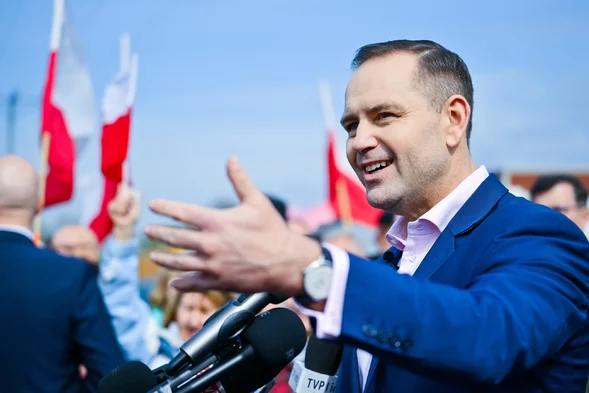 Miniatura: Ekonomista odpowiada Nawrockiemu: Nie...
