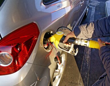Wraca wyższa stawka VAT. Co z cenami paliwa po nowym roku?