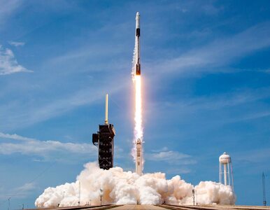 Miniatura: Zjawiskowe wideo SpaceX. Tak ląduje Falcon 9