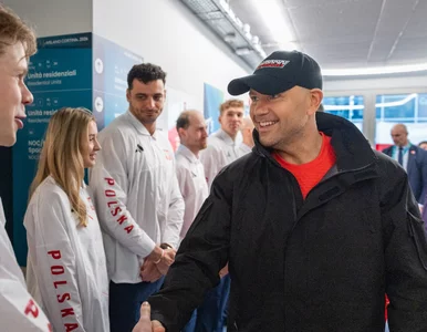 Miniatura: Afera wokół ubrań Karola Nawrockiego. Na...