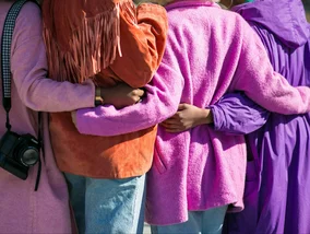 Miniatura: Różowy podatek. Kobiety i mężczyźni nie...