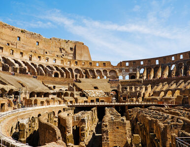 Miniatura: Włosi odbudują podłogę Koloseum. Mają tam...