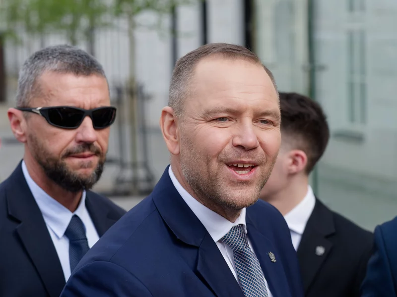 „Kierowcy są wzięci za zakładnika”. Prezydent krytykuje pomysł rządu