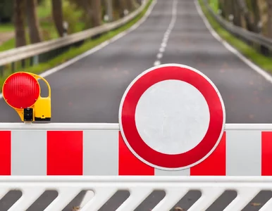 Miniatura: Wybudowano drogę za 7,5 mln. Służyła...