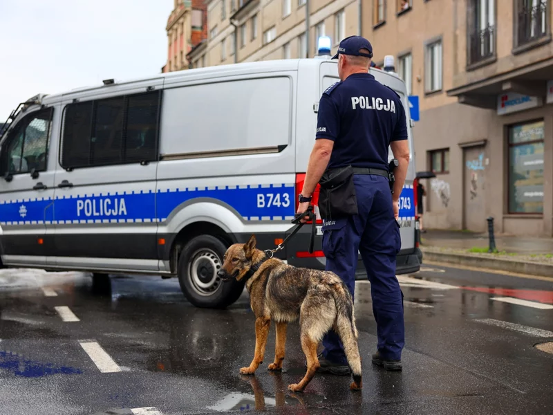 5400 zł na rękę i choćby 1800 zł dodatku. Tyle płacą na start