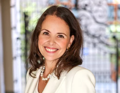 Miniatura: Między władzą a obecnością. Dwie twarze...