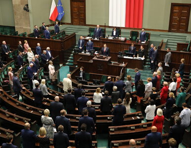 Miniatura: Sejm zdecydował o podwyższeniu pensji...