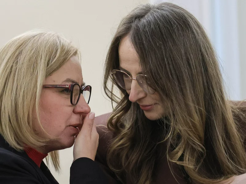 Polacy skarżą się na problemy z butelkomatami. Ministra straszy karami