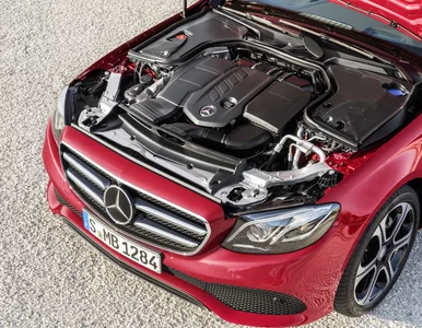 Miniatura: Mercedes i dieslowskie oszustwo. Firma...