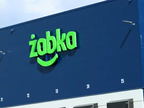 Miniatura: Żabka nie zwalnia tempa. Gigantyczna...