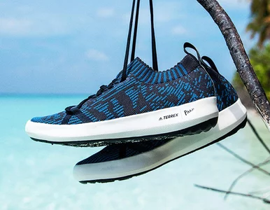 Miniatura: Adidas sprzedał milion par butów...