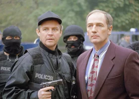 Miniatura: Kultowe seriale PRL-u i lat 90. –...