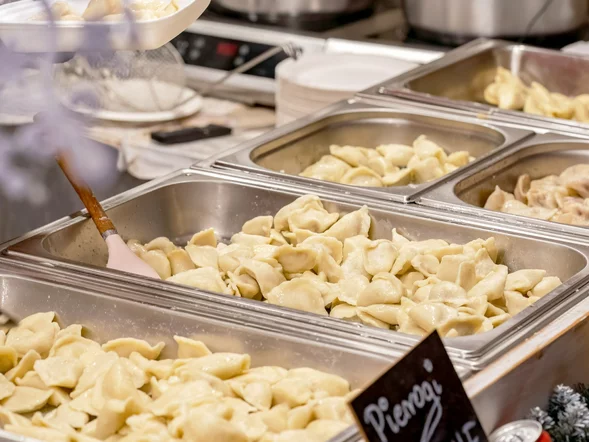 Miniatura: Tylu Polaków zamawia catering na święta....