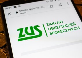 Miniatura: ZUS ruszył z wysyłką listów. Prawie 7 mln...