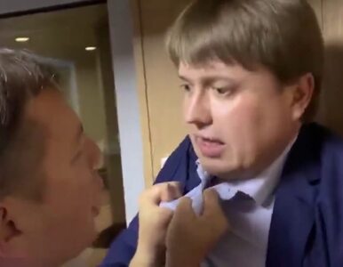 Miniatura: Bójka polityków na lotnisku w Kijowie....