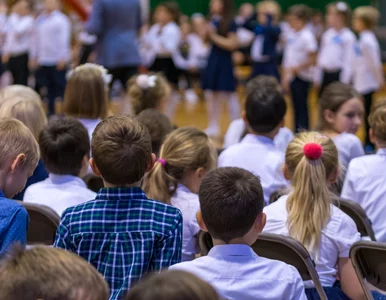 Miniatura: 300 plus. Wypłacono środki na 3,3 mln dzieci