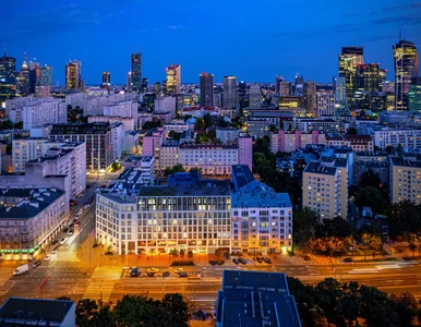 Miniatura: Historyczna pierzeja Woli odzyskuje blask...