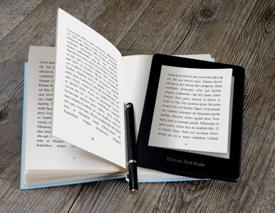Miniatura: E-booki zastąpią książki papierowe?